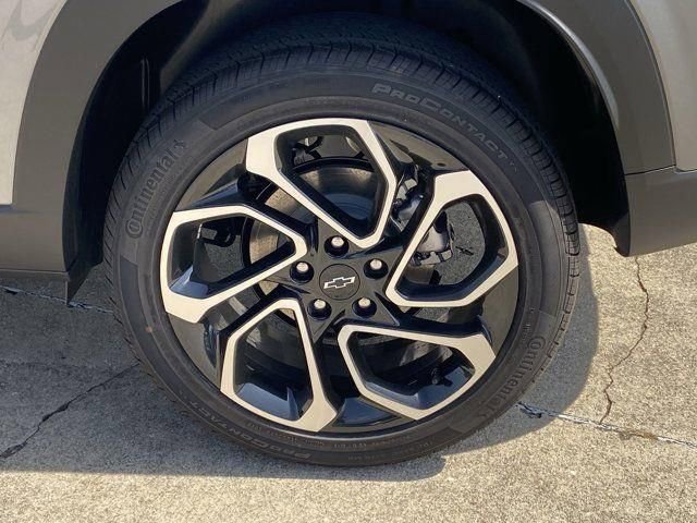 New 2025 Chevrolet Trax RS w/ Driver Confidence Package FWD image 20