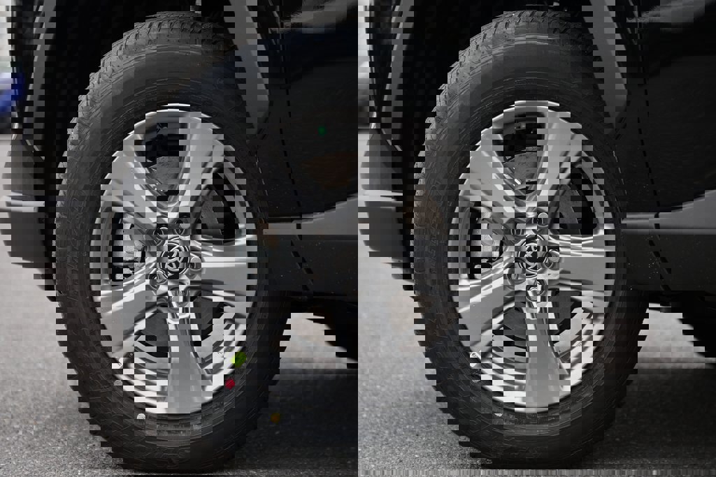 New 2025 Toyota RAV4 XLE image 7