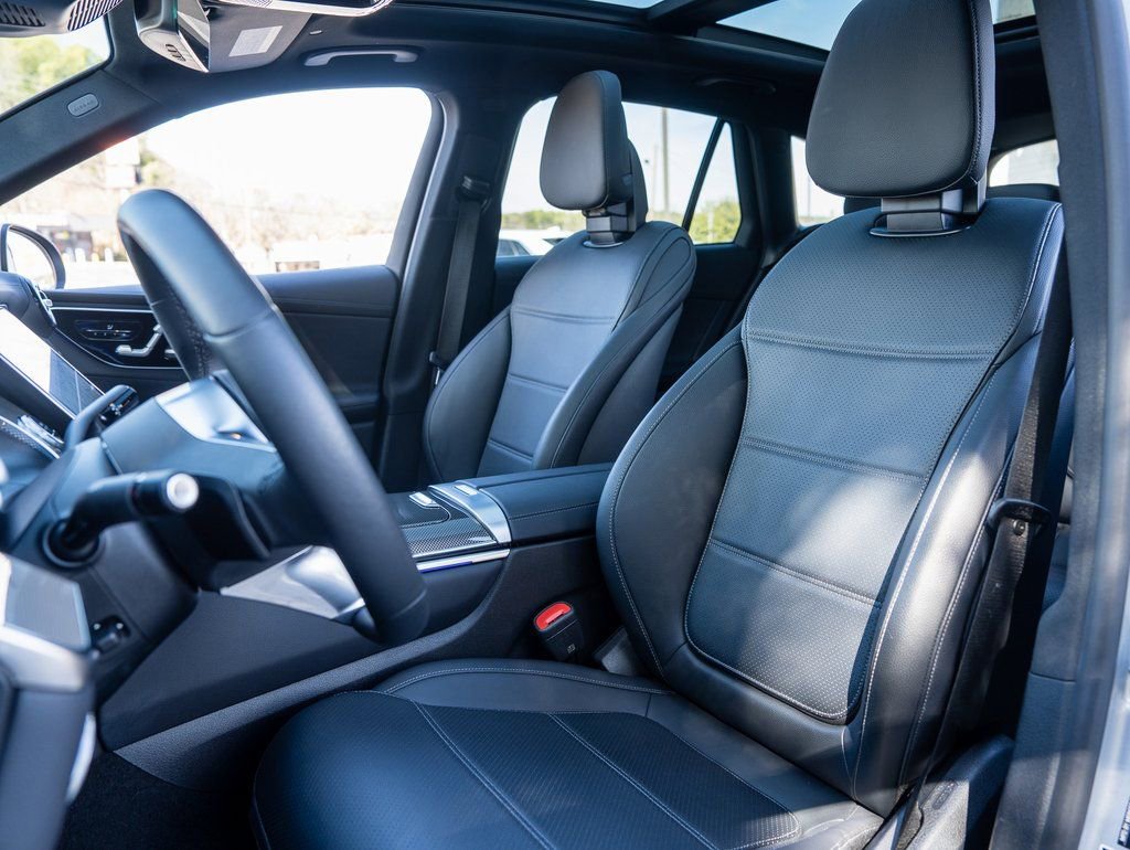 Used 2023 Mercedes-Benz GLC 300 4MATIC w/ Pinnacle Trim Package image 20