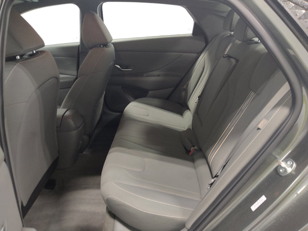 Used 2024 Hyundai Elantra SEL w/ Convenience Package FWD image 18