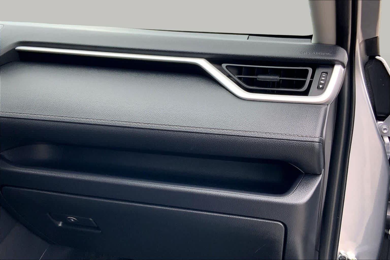 Certified 2025 Toyota RAV4 LE FWD image 18