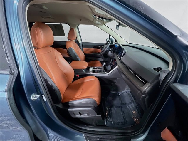 Used 2024 Kia Carnival SX image 29