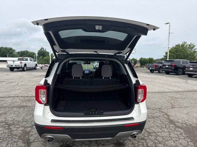 Used 2022 Ford Explorer Limited w/ Equipment Group 301A RWD image 7