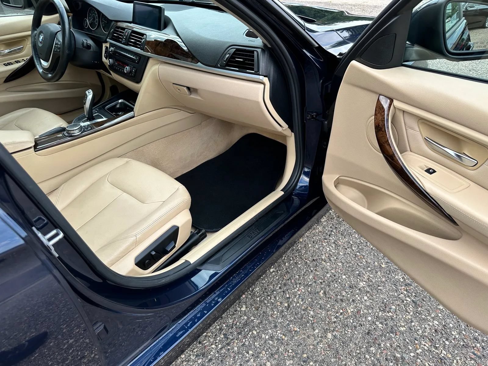 Used 2015 BMW 328i xDrive Sedan AWD/4WD image 21