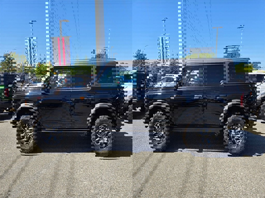 New 2025 Ford Bronco Badlands image 8