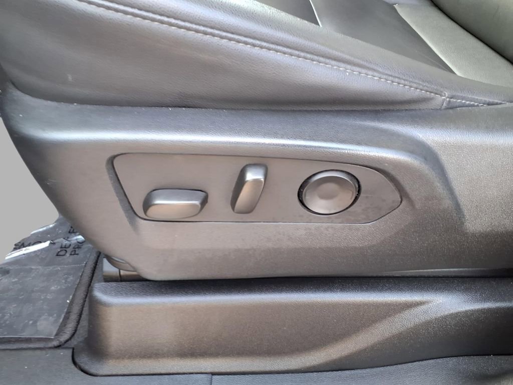 Used 2024 Chevrolet Tahoe LT AWD/4WD image 23