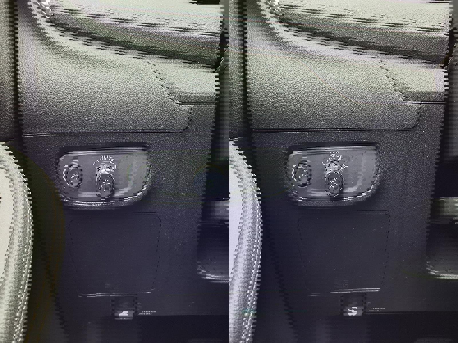 Used 2024 Buick Encore GX Sport Touring image 17