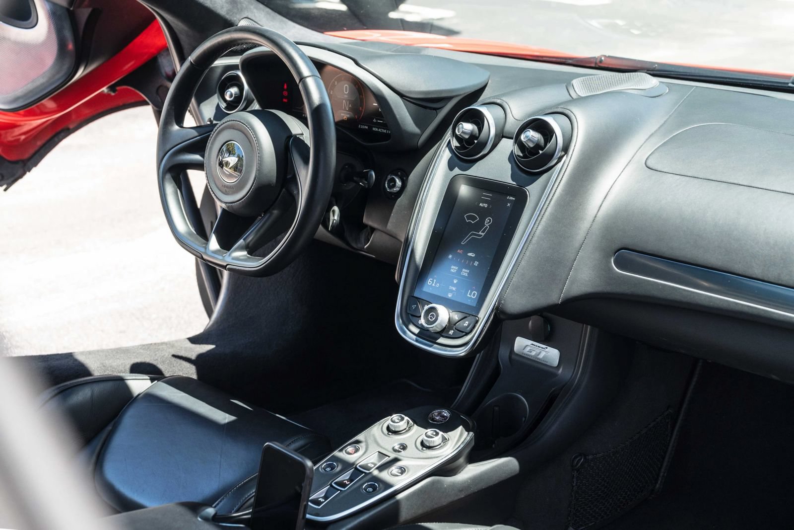 Used 2023 McLaren GT RWD image 21