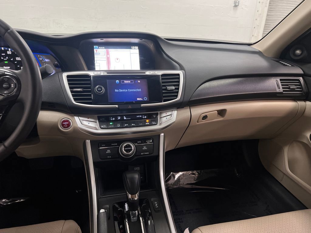Used 2014 Honda Accord Touring image 19