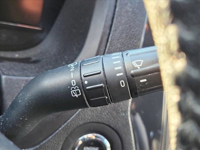 Used 2018 Ford Explorer XLT w/ Equipment Group 202A image 9