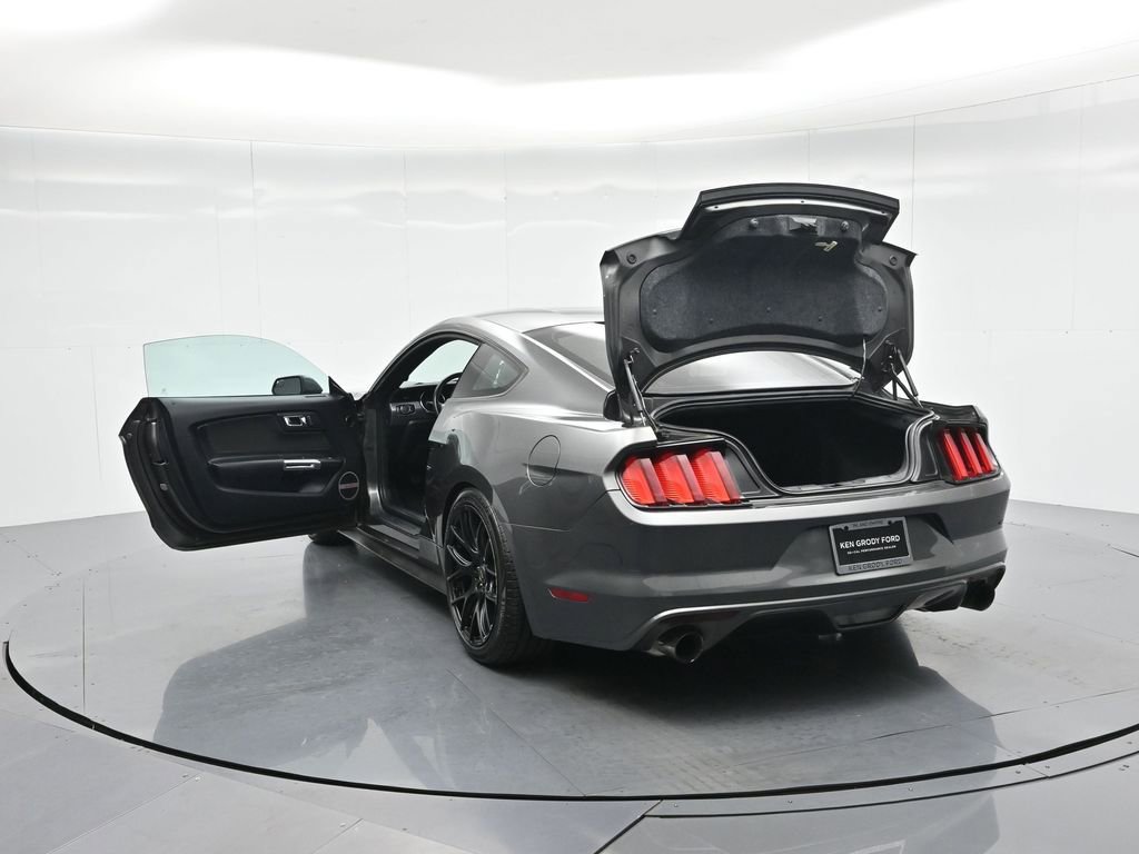 Used 2015 Ford Mustang Coupe RWD image 30
