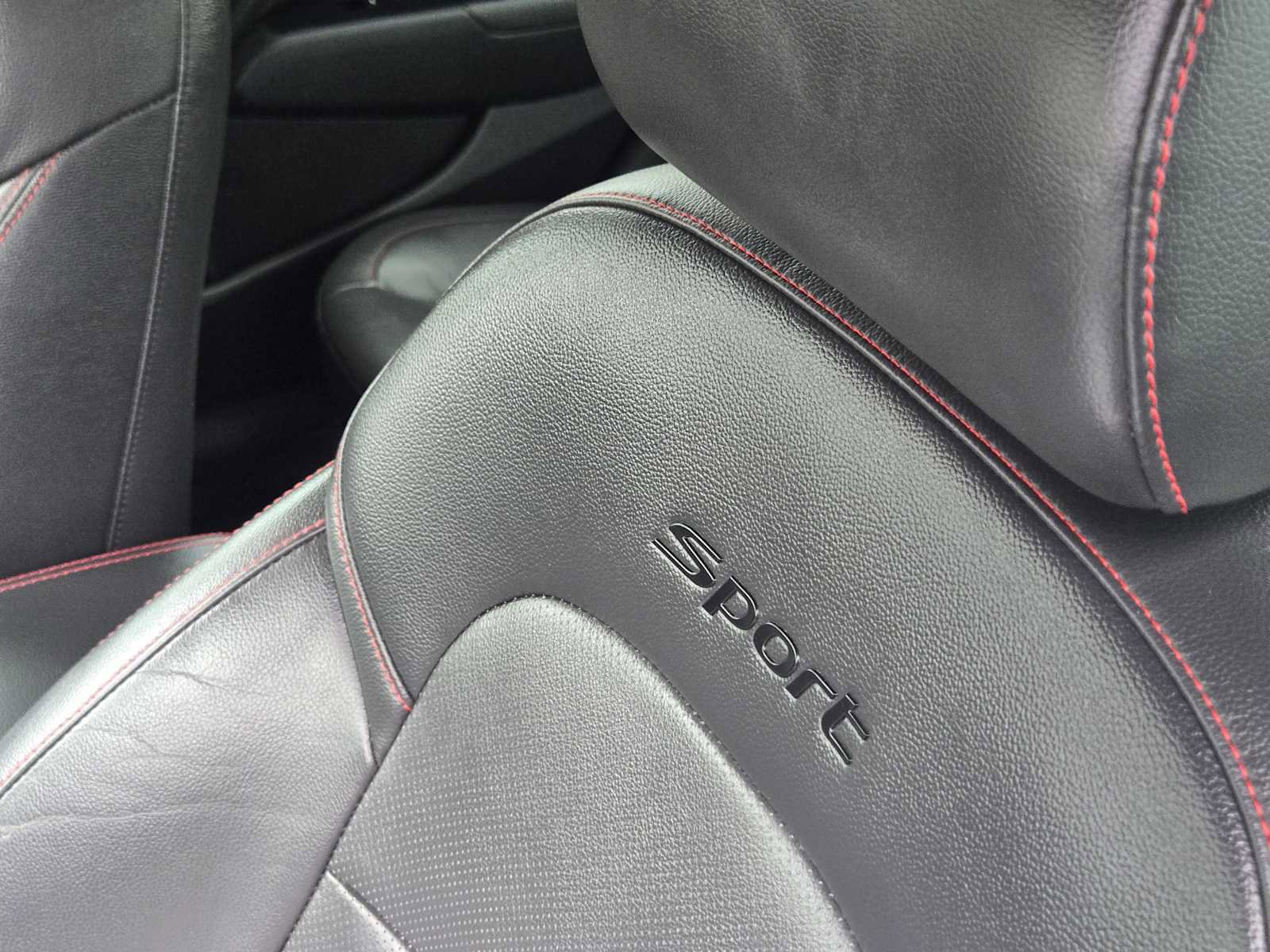 Used 2018 Hyundai Elantra Sport w/ Sport Premium Package 03 FWD image 16