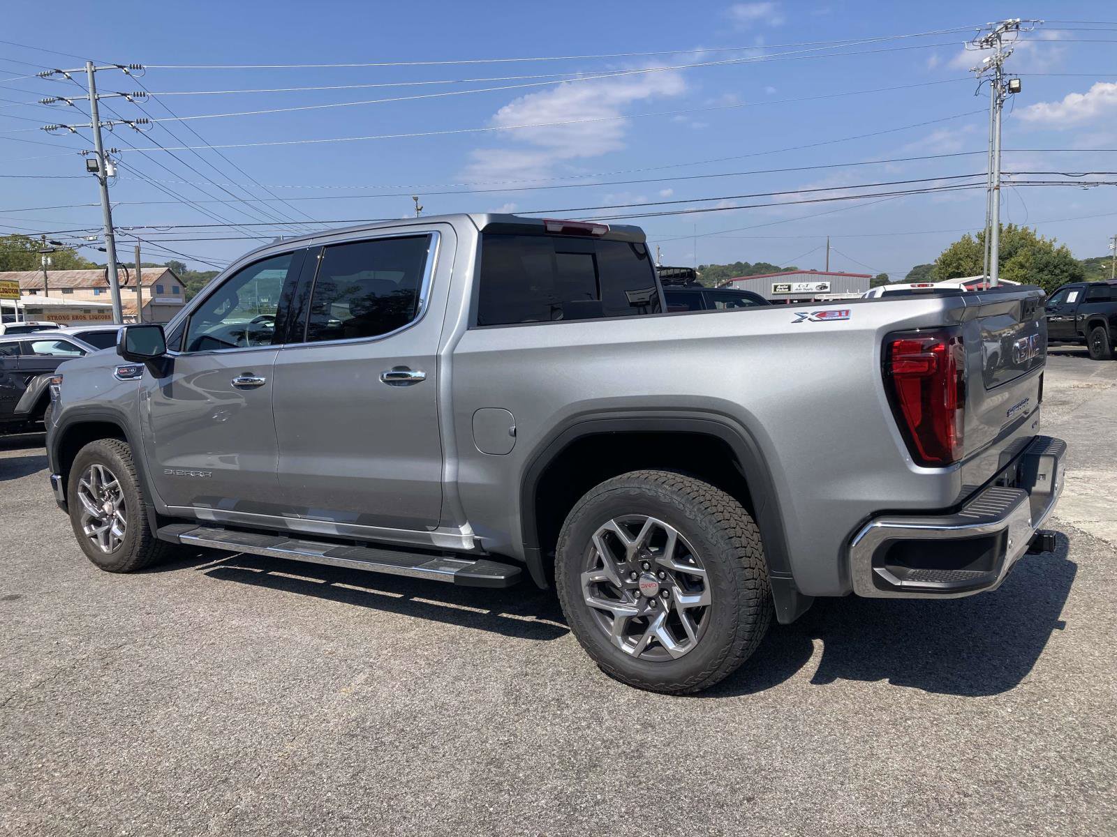 Used 2024 GMC Sierra 1500 SLT w/ SLT Premium Plus Package image 5