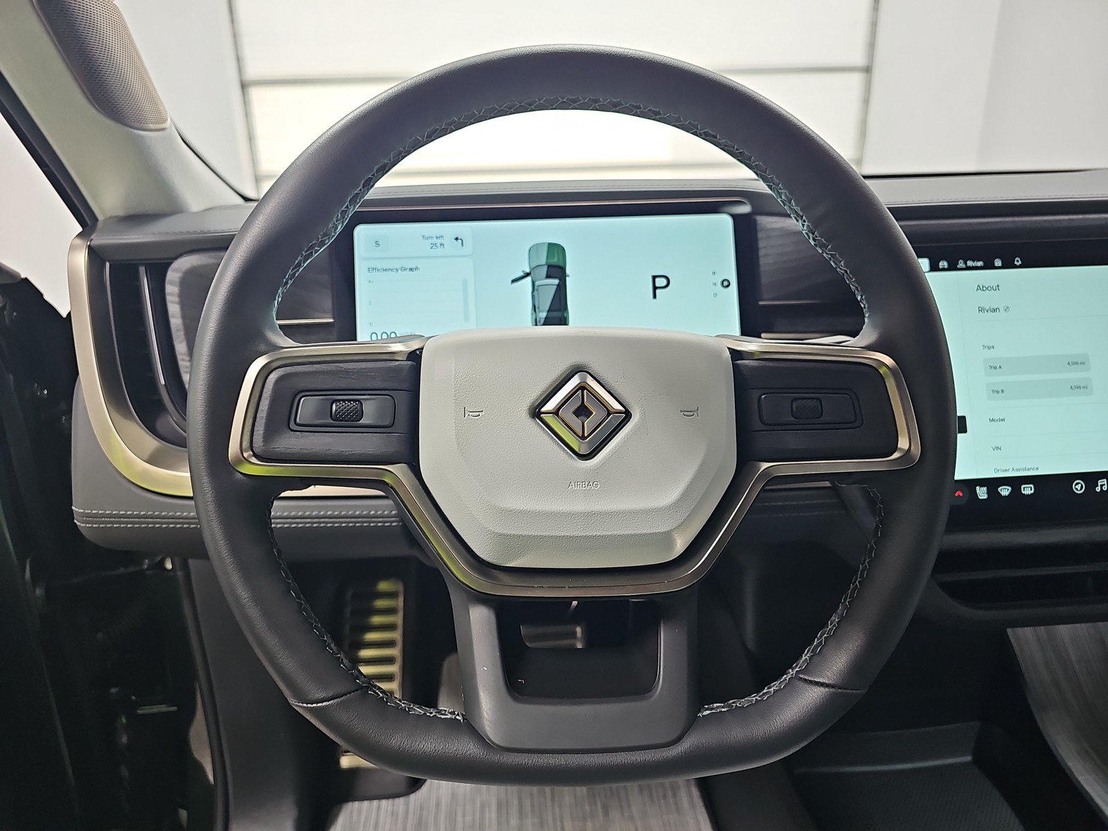 Used 2024 Rivian R1S Adventure AWD/4WD image 28