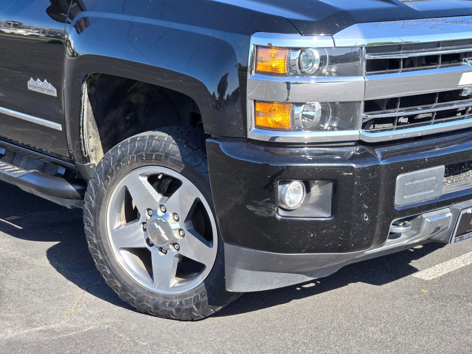Used 2019 Chevrolet Silverado 2500 High Country w/ Duramax Plus Package image 9
