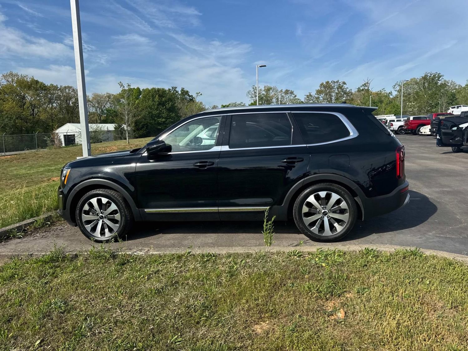 Used 2021 Kia Telluride EX w/ EX Premium Package image 7