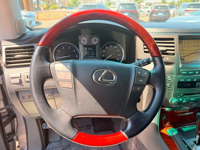Used 2008 Lexus LX 570 4WD w/ Technology Pkg image 15