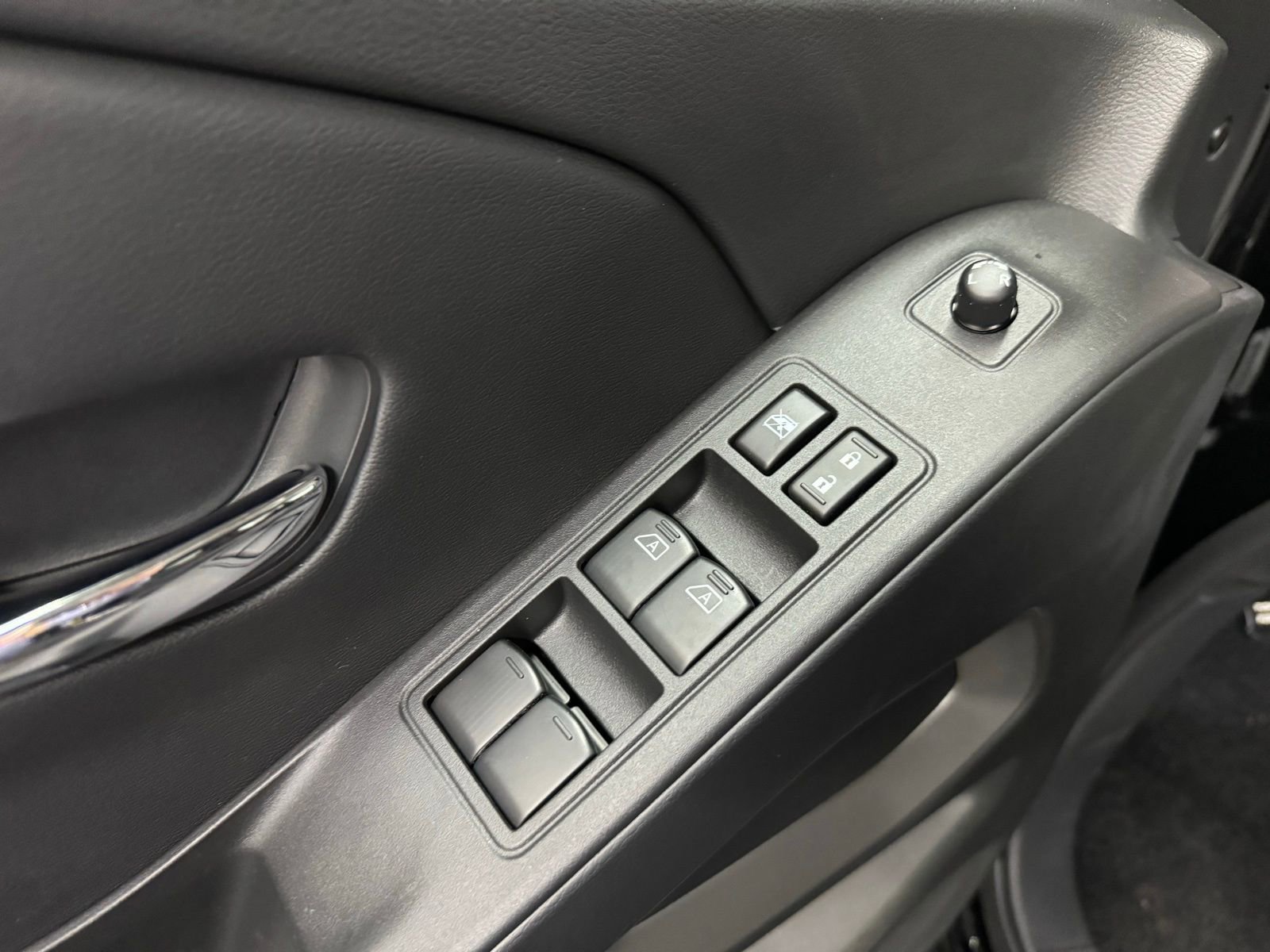 New 2026 Nissan Frontier SV image 18