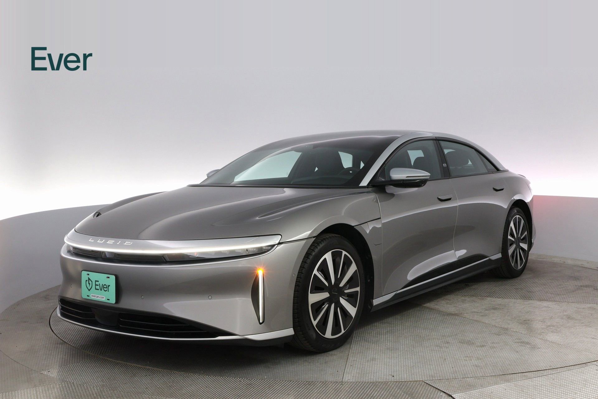 Used 2022 Lucid Air Grand Touring image 2