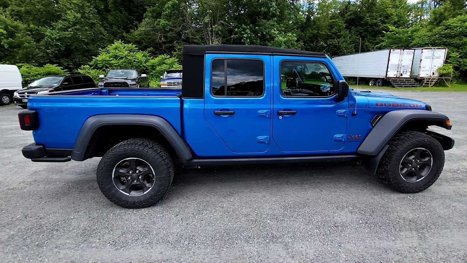 Used 2023 Jeep Gladiator Rubicon w/ Cold Weather Group AWD/4WD image 9