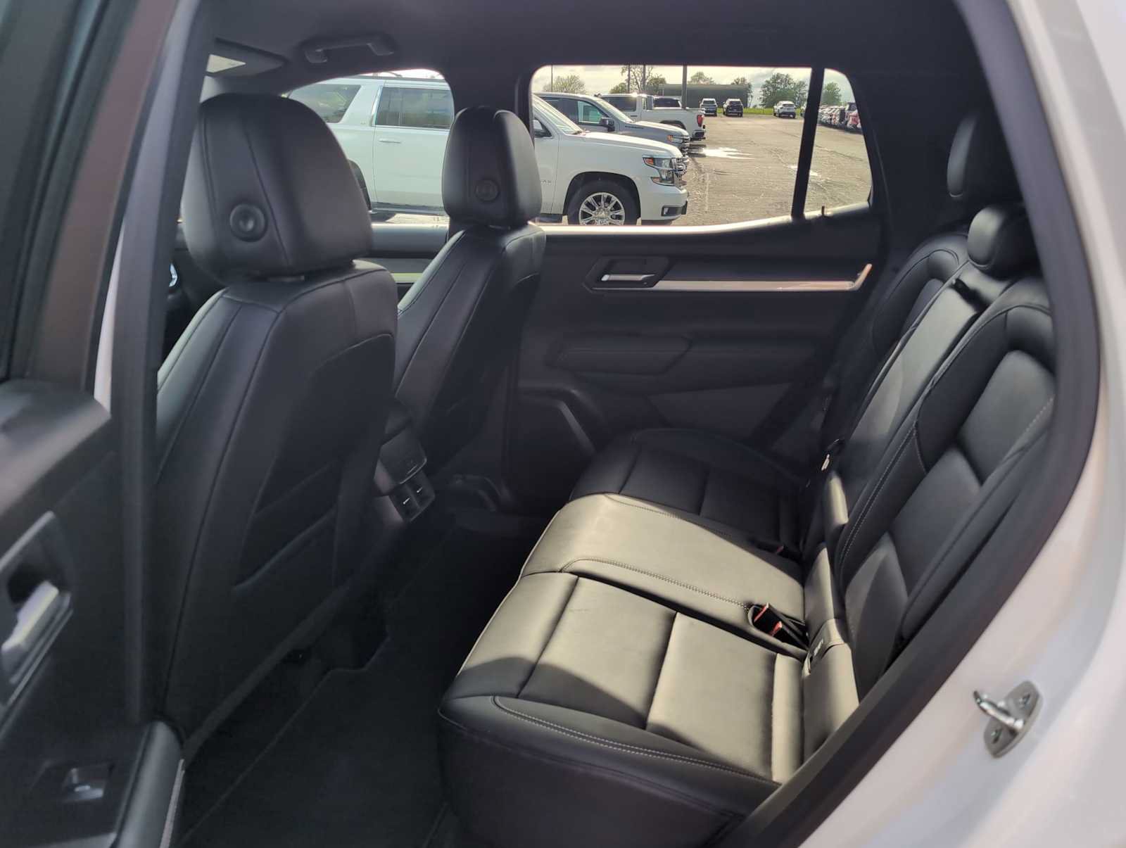 Used 2026 GMC Terrain Elevation w/ Elevation Premium Package FWD image 27