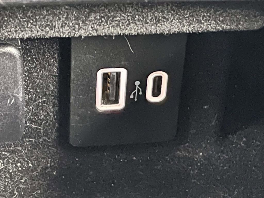 Used 2024 Lincoln Corsair Reserve image 28