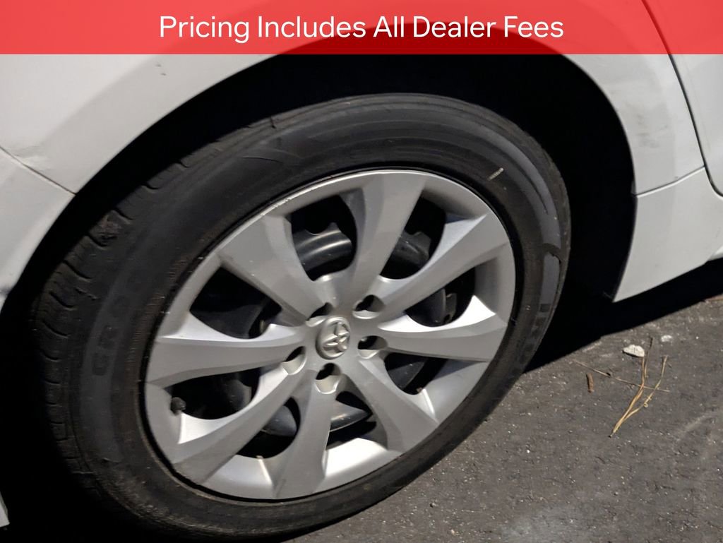 Used 2024 Toyota Corolla LE FWD image 9