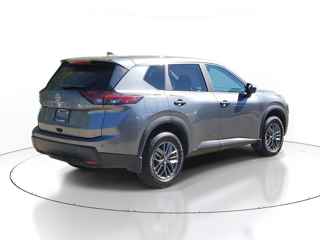 Used 2024 Nissan Rogue S image 4
