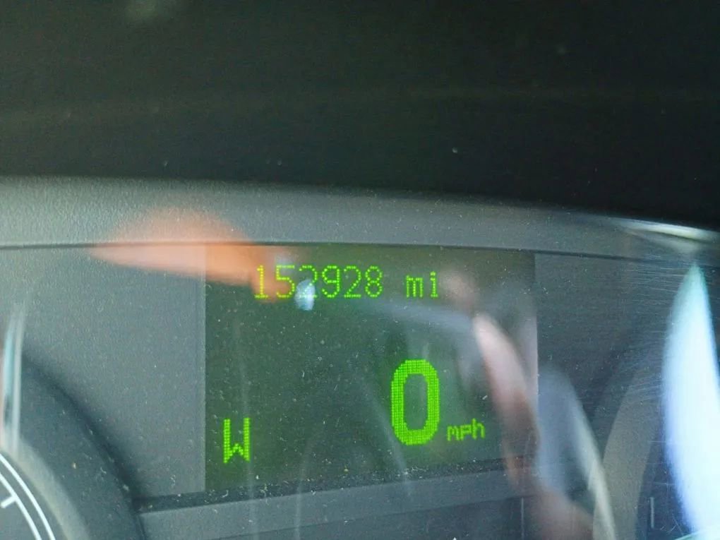 Used 2011 Lincoln Town Car Signature Limited image 20