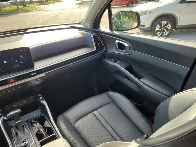 Used 2024 Kia Sorento X-Line EX image 17