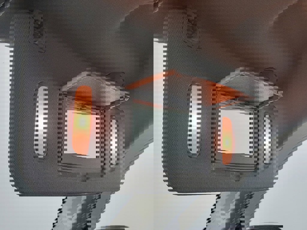 Used 2018 GMC Canyon SLE w/ Nightfall Edition image 30