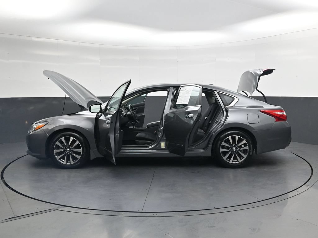 Used 2017 Nissan Altima 2.5 SV w/ Convenience Package FWD image 51