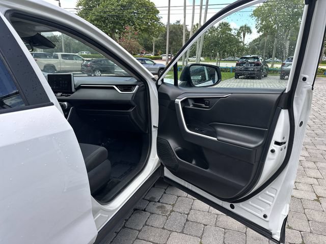 Used 2024 Toyota RAV4 LE FWD image 23