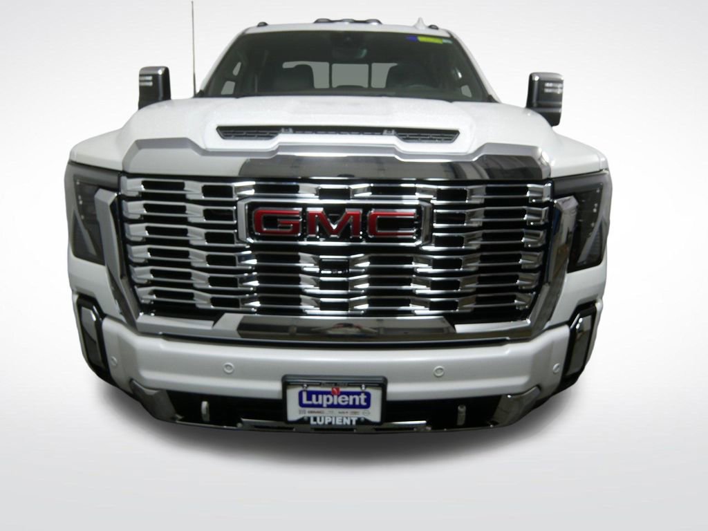 Used 2024 GMC Sierra 3500 Denali w/ Denali Reserve Package AWD/4WD image 10