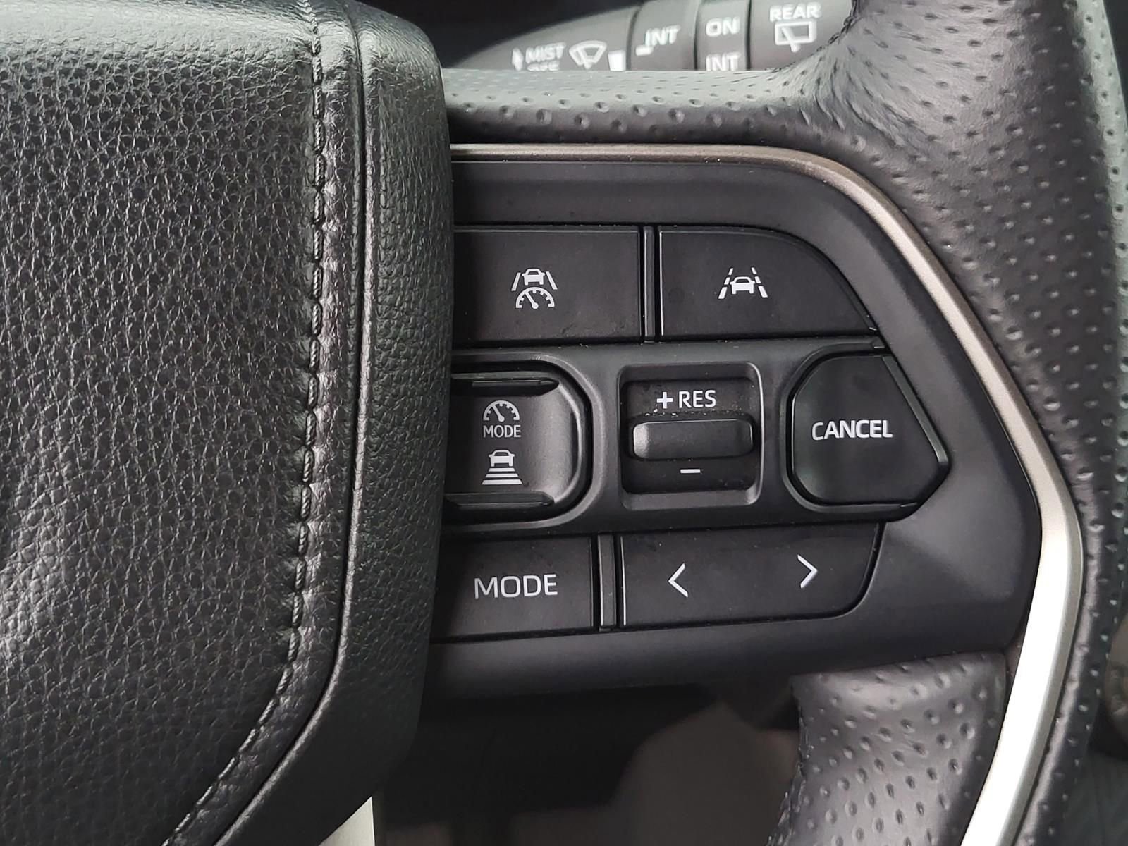 Used 2025 Toyota 4Runner SR5 RWD image 28