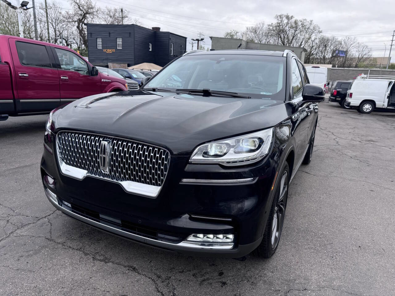 Used 2020 Lincoln Aviator Reserve w/ Equipment Group 202A image 4