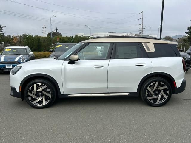 New 2025 MINI Cooper Countryman SE w/ Comfort Package Max image 2