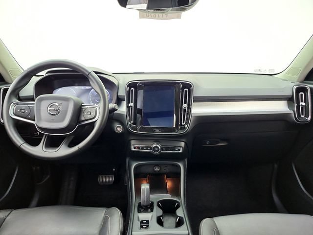Used 2020 Volvo XC40 T5 Momentum w/ Protection Package AWD/4WD image 31