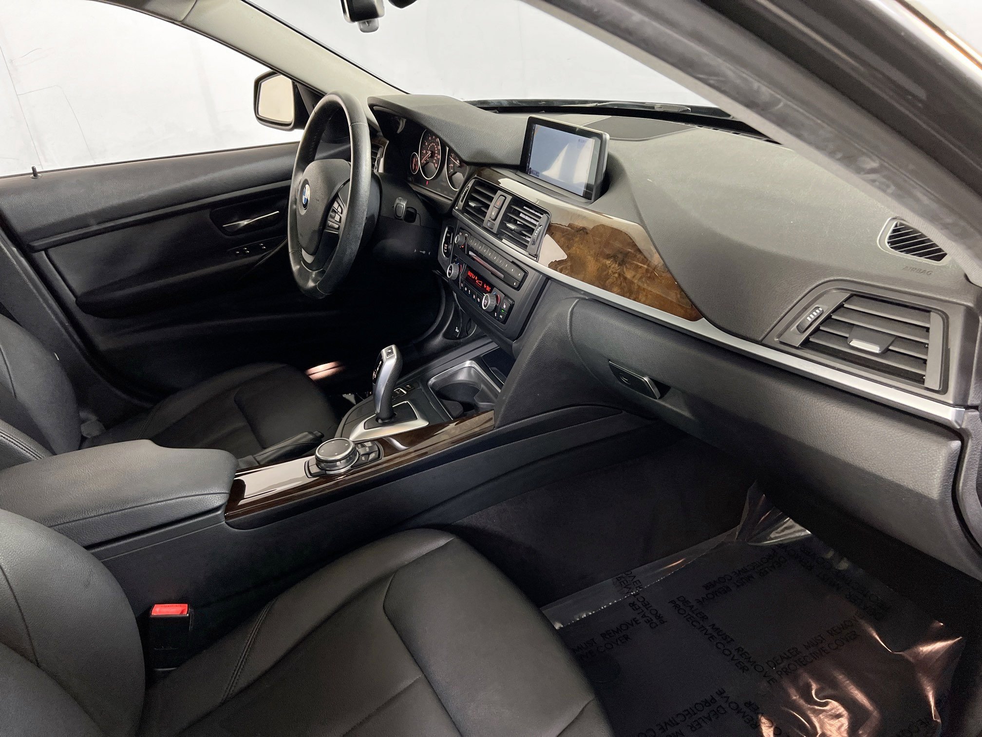 Used 2015 BMW 320i xDrive Sedan image 29