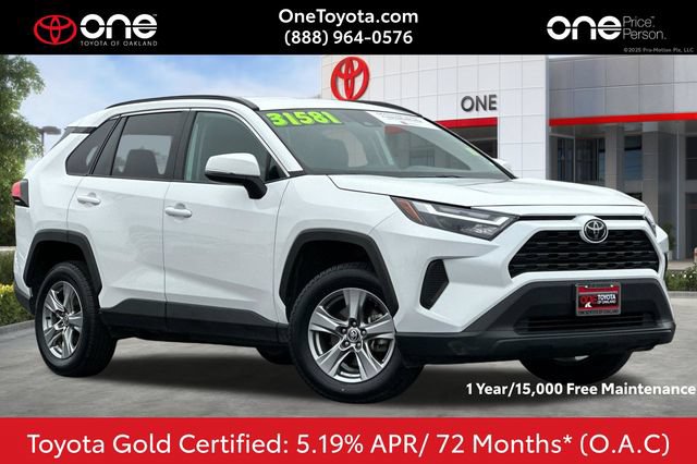 Certified 2024 Toyota RAV4 XLE FWD image 1