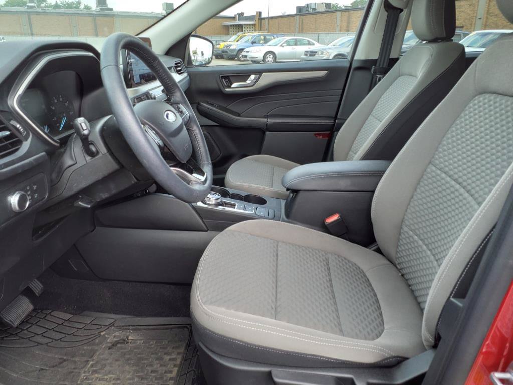 Used 2021 Ford Escape SE w/ Cold Weather Package AWD/4WD image 12