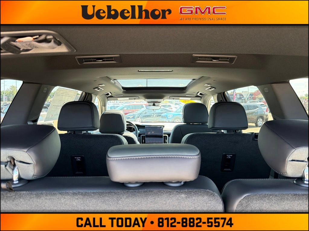 New 2026 GMC Acadia AT4 w/ Super Cruise Package AWD/4WD image 13