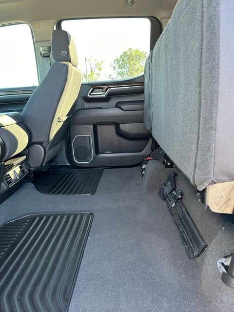 Used 2023 Chevrolet Silverado 1500 LT image 13