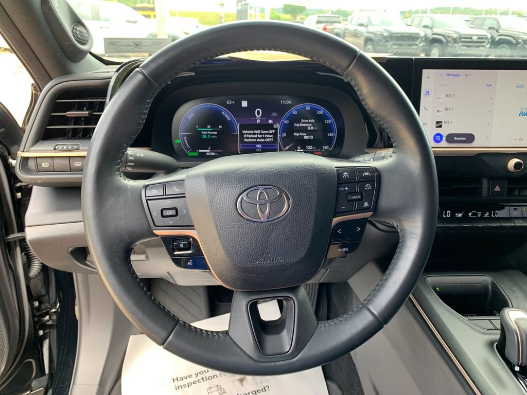 Used 2023 Toyota Crown AWD/4WD image 26