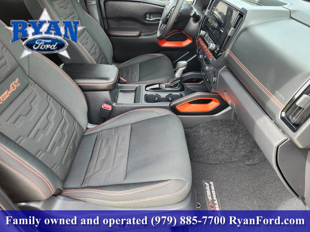 Used 2025 Nissan Frontier PRO-4X AWD/4WD image 10