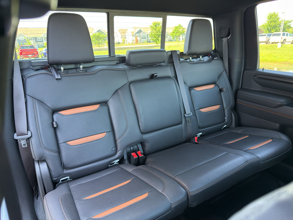 Used 2024 GMC Sierra 2500 AT4 w/ Technology Package AWD/4WD image 50