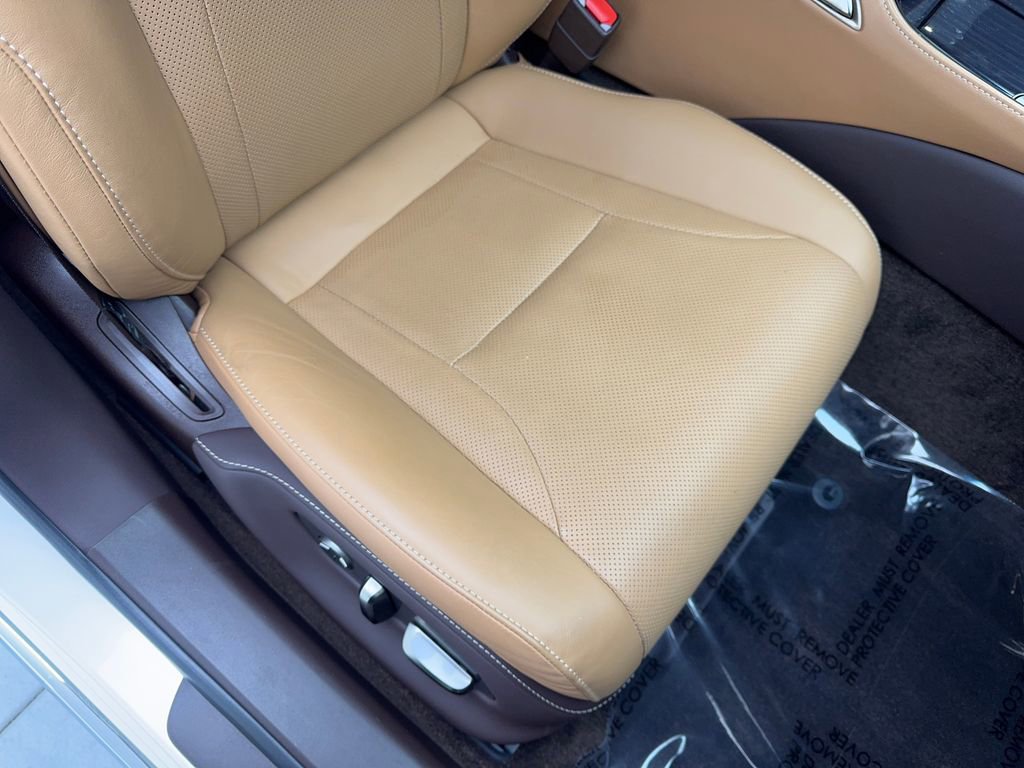 Used 2020 Lexus LS 500 w/ Accessory Package (Z2) image 46