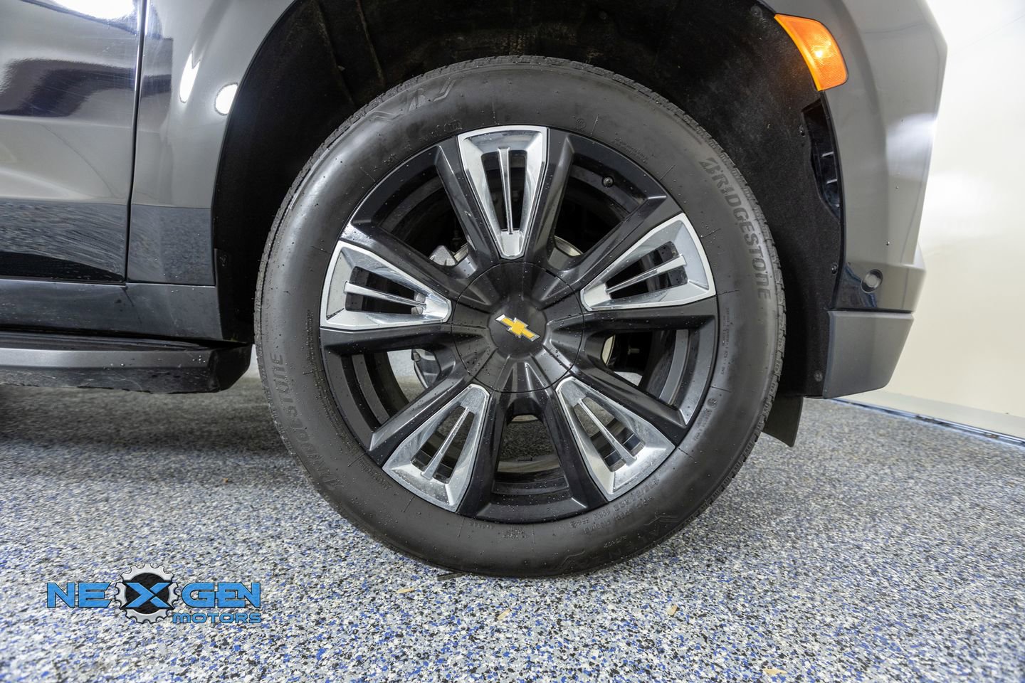 Used 2024 Chevrolet Suburban High Country w/ Advanced Technology Package image 45