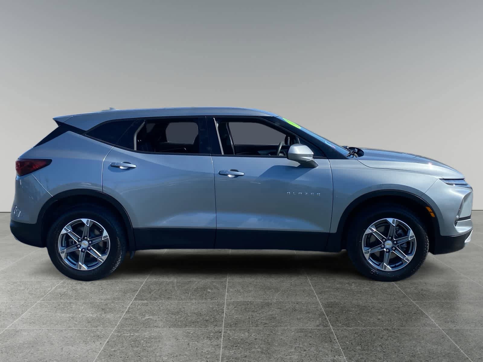 Used 2023 Chevrolet Blazer LT AWD/4WD image 6
