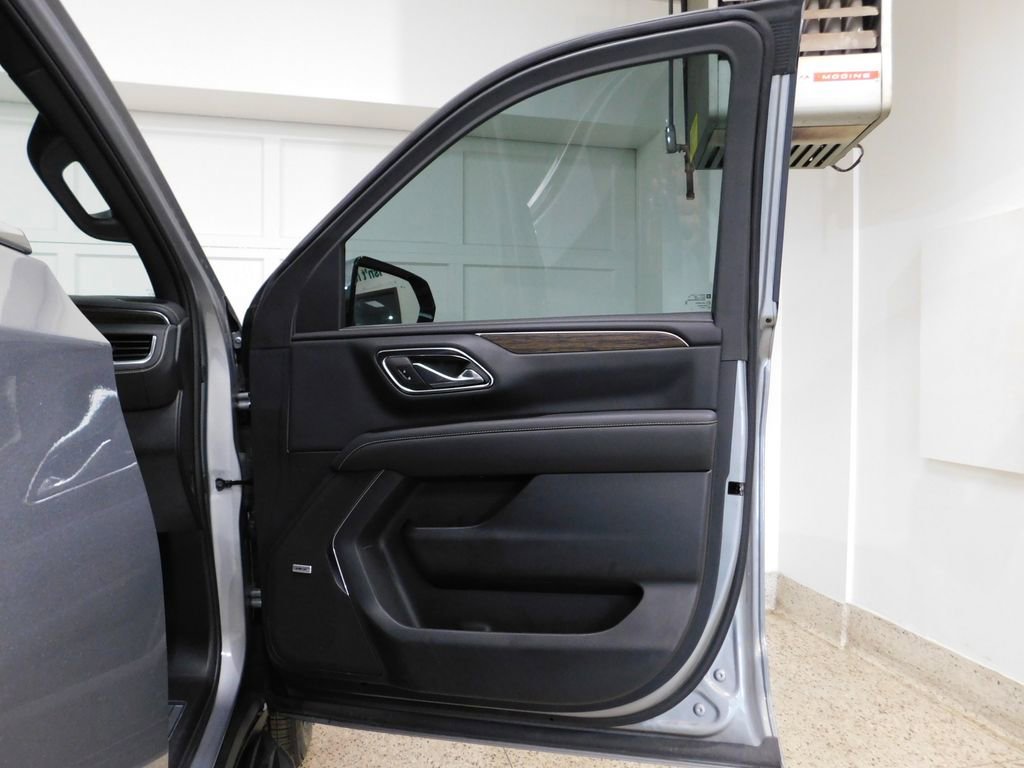 Used 2024 Chevrolet Tahoe Premier w/ Premium Package AWD/4WD image 97